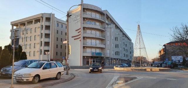 Sladjawing2 Apartman Jagodina Kültér fotó