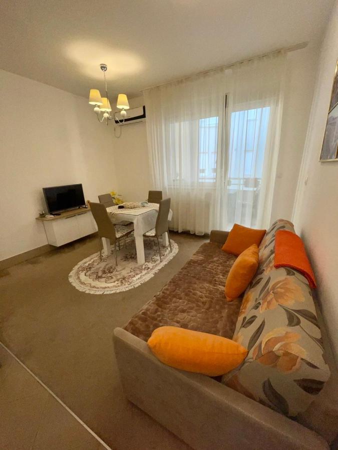 Sladjawing2 Apartman Jagodina Kültér fotó